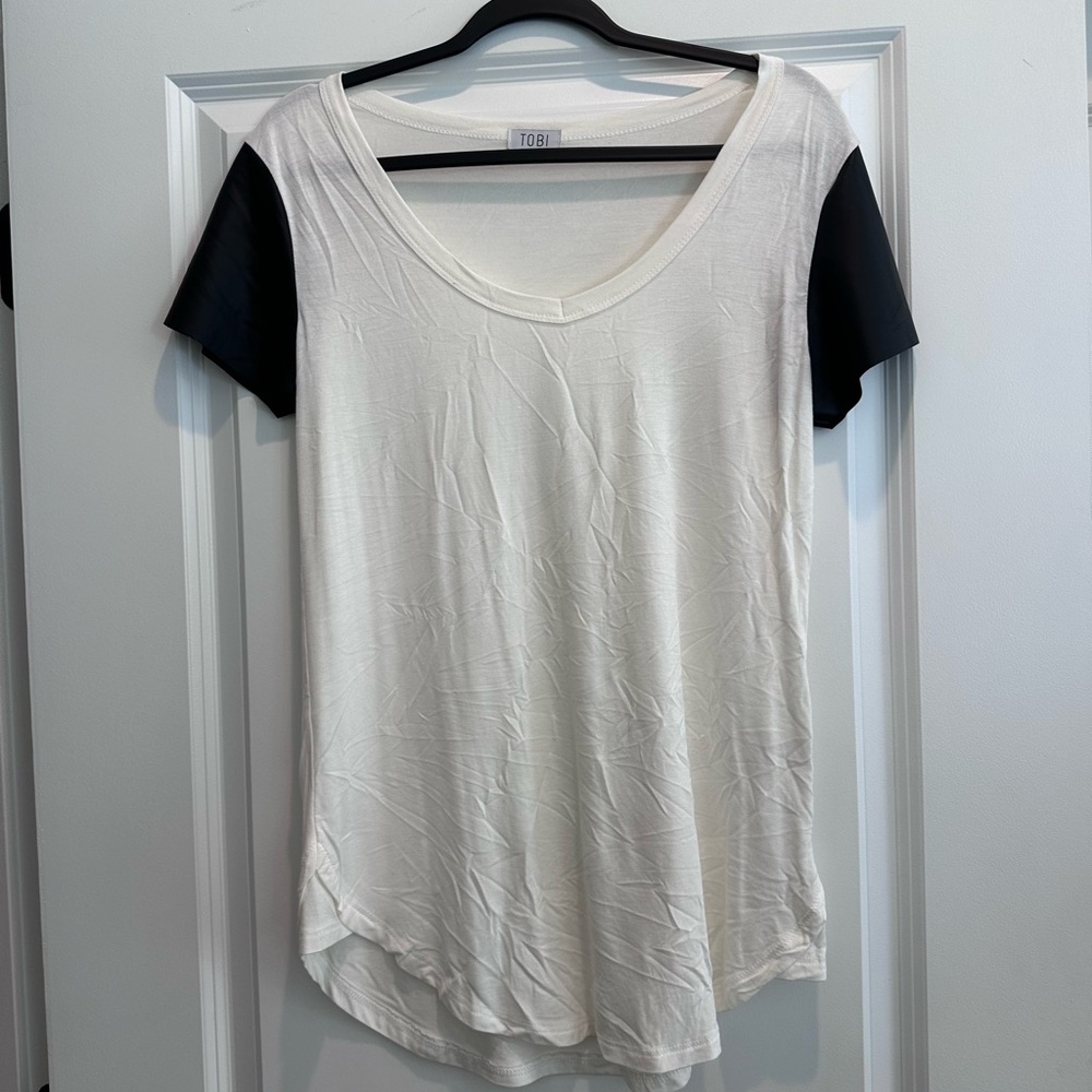 Tobi White and Black Short Sleeve Tee